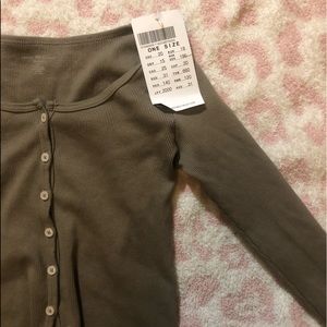 Brandy Melville Zelly Long Sleeve top, one-size but fits an xs/s, brown color